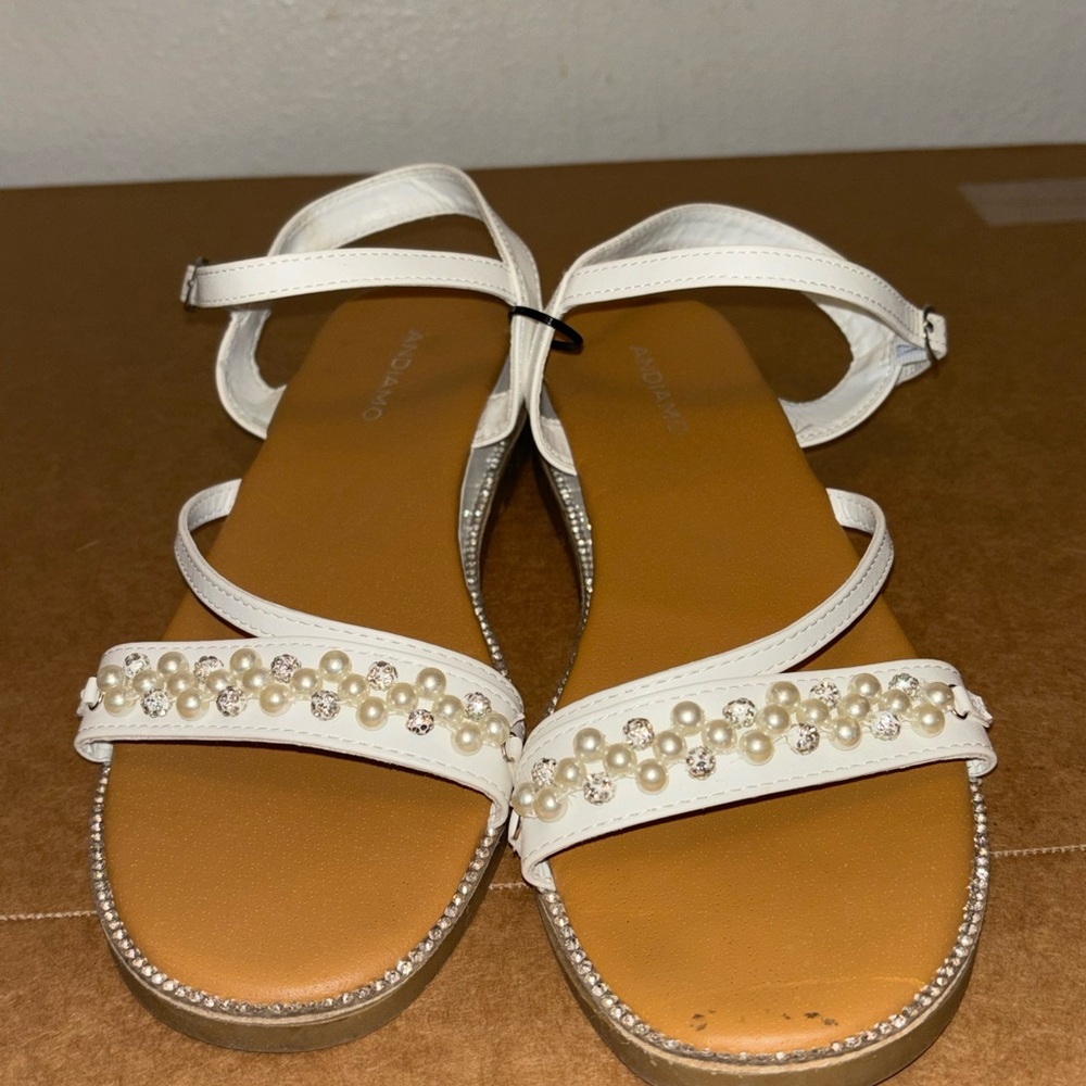 Andiamo Shoes | Andiamo White Ankle Strap Sandals are very nice and comfortable.
